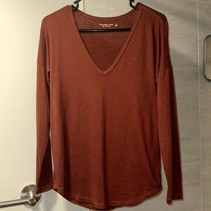 Burgundy Abercrombie and fitch v neck shirt